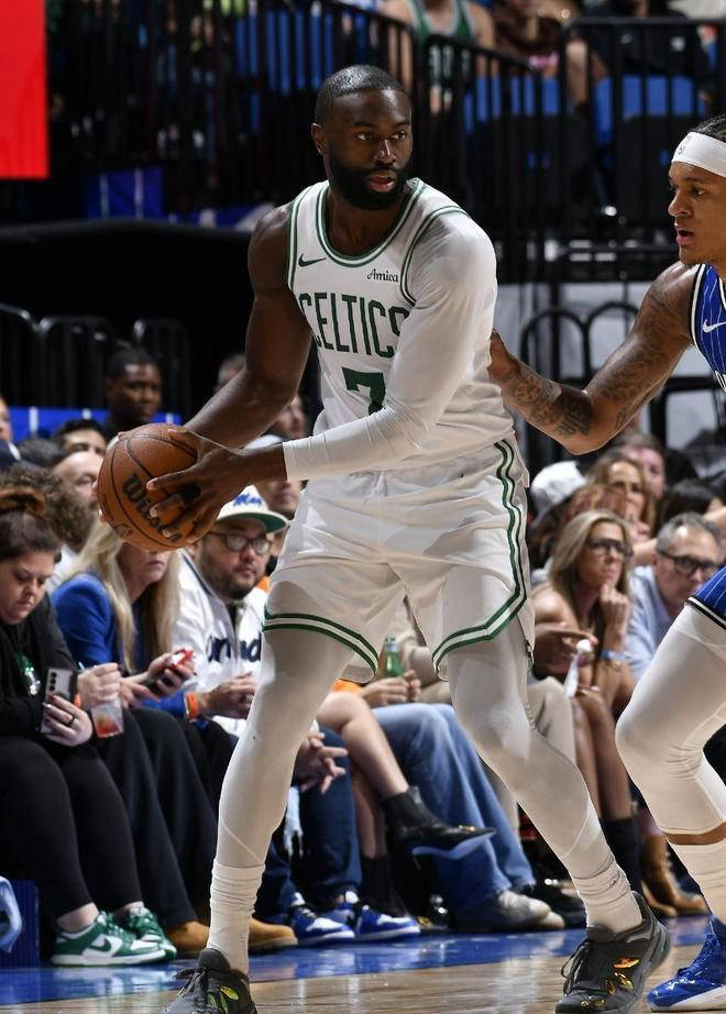 包含法甲赛程吃紧，波士顿凯尔特人赛后临场应变，底气十足，训练强度明显提升的词条