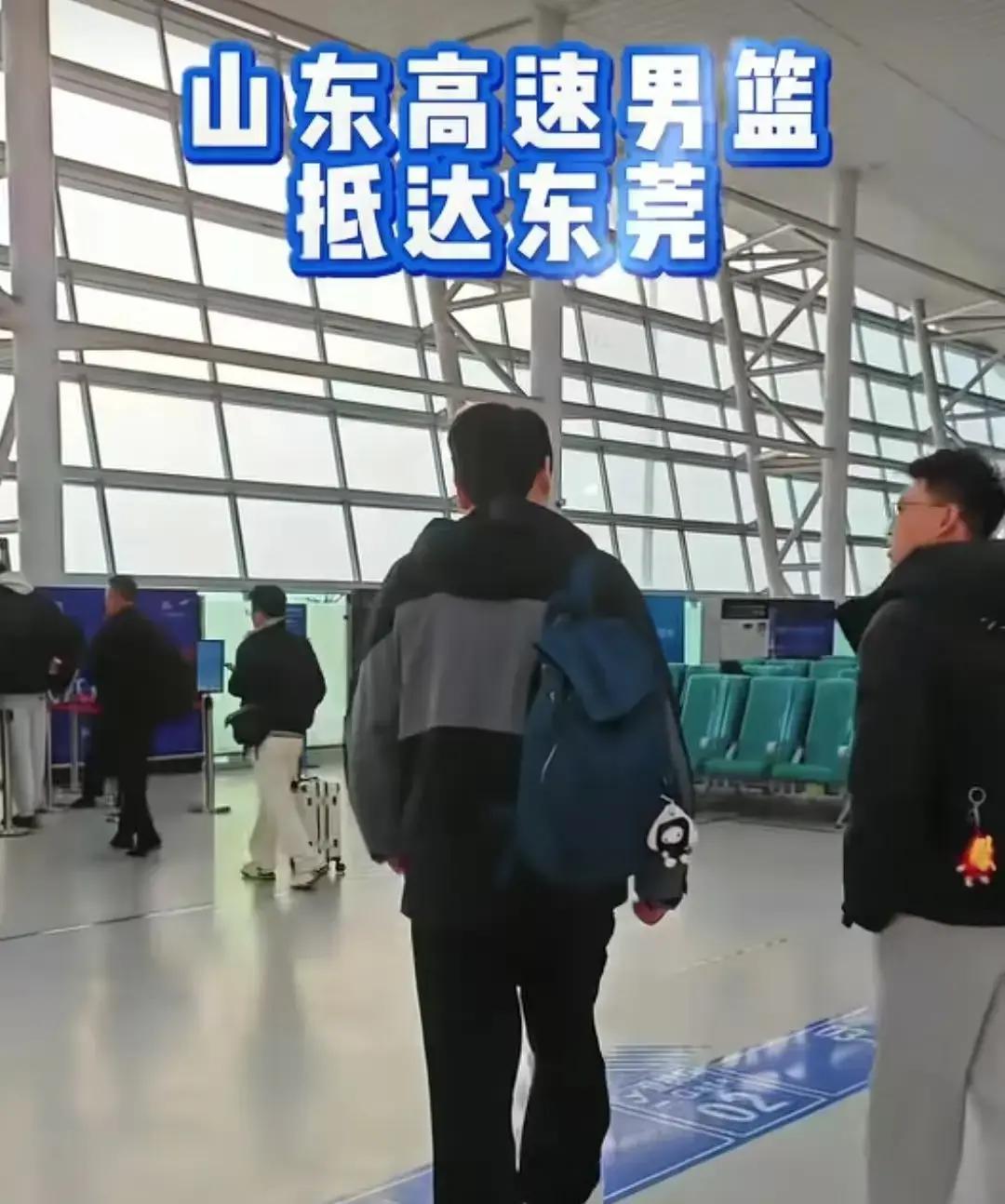 包含加时末段CBA季后赛焦点战，山东男篮止住颓势，态度坚定，纪律约束更严格的词条